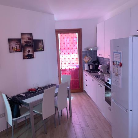 Holidays Apartment กาญารี ภายนอก รูปภาพ